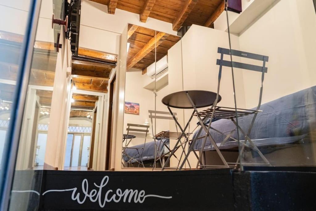 Appartamento In Centro A Brescia:La Piccola House Экстерьер фото